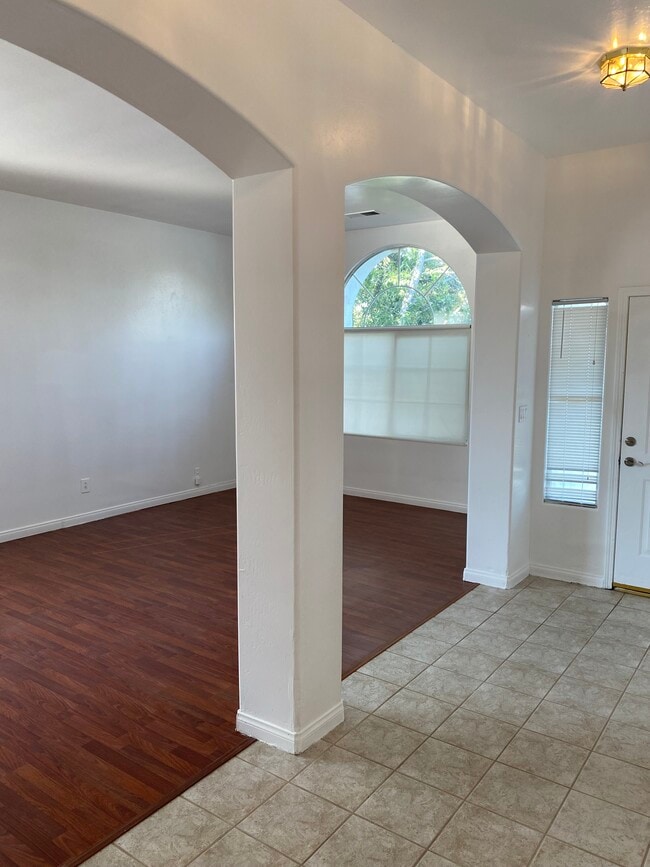 Foto del edificio - 6209 Indian Peaks Ave