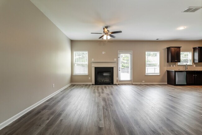 Foto del edificio - 609 Beaujolais Ct