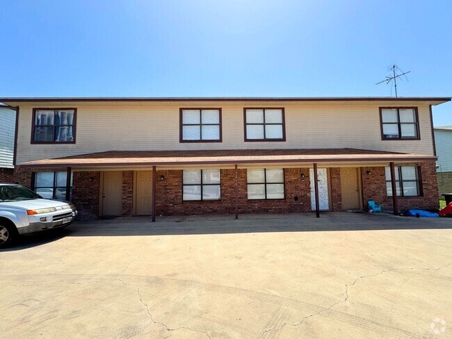Building Photo - 1210 Monroe Loop