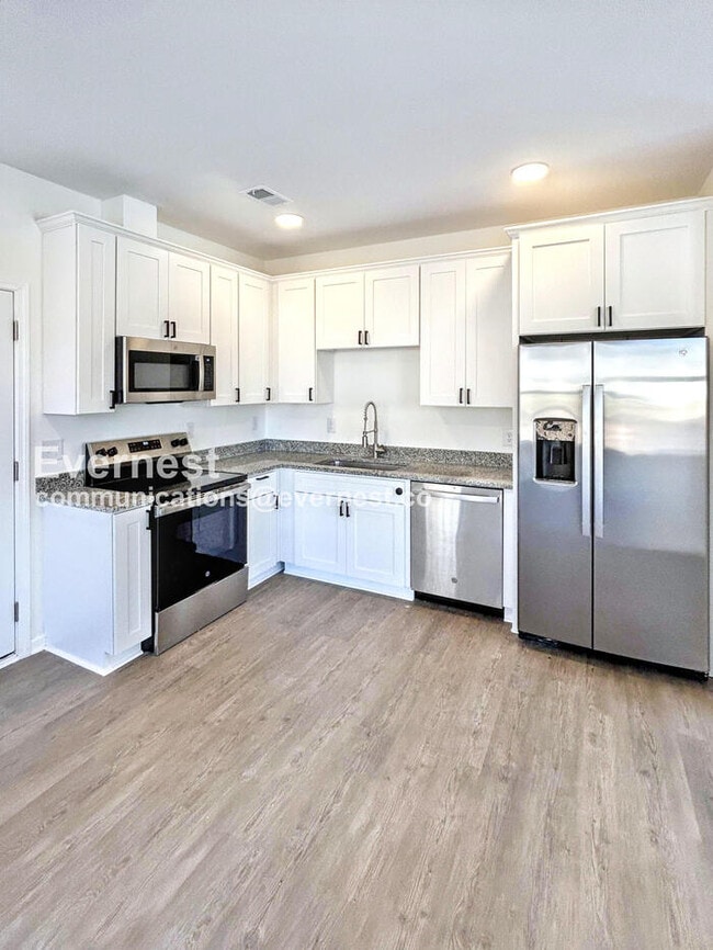 Foto del edificio - 1372 Robins Nest Drive