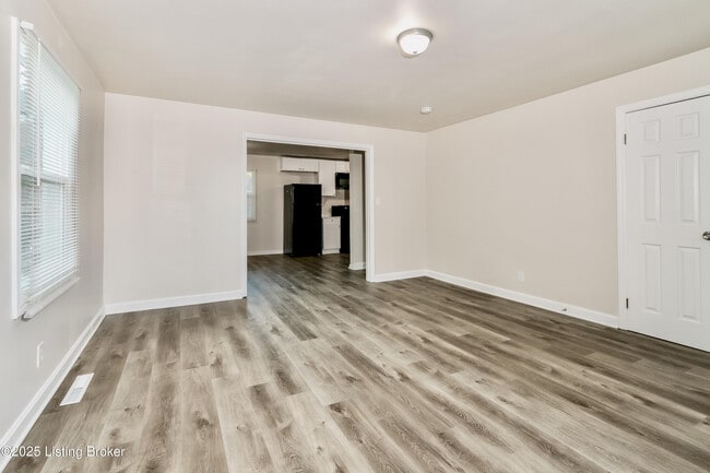 Foto del edificio - 5401 Johnsontown Rd