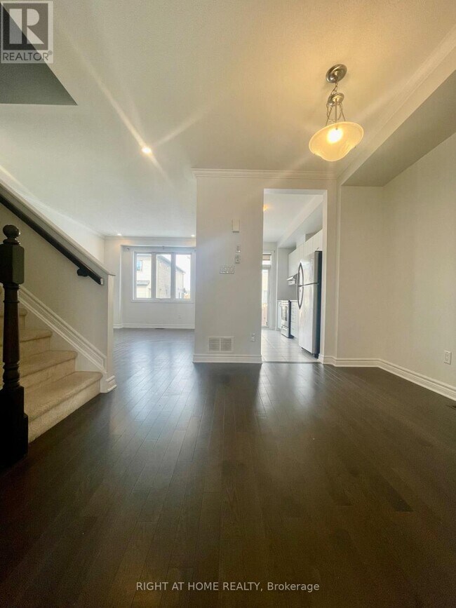 Photo du bâtiment - 810 June Grass St