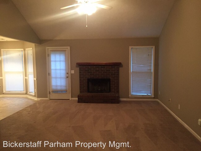 Foto del edificio - 3 br, 2 bath House - 5037 Stone Park Drive