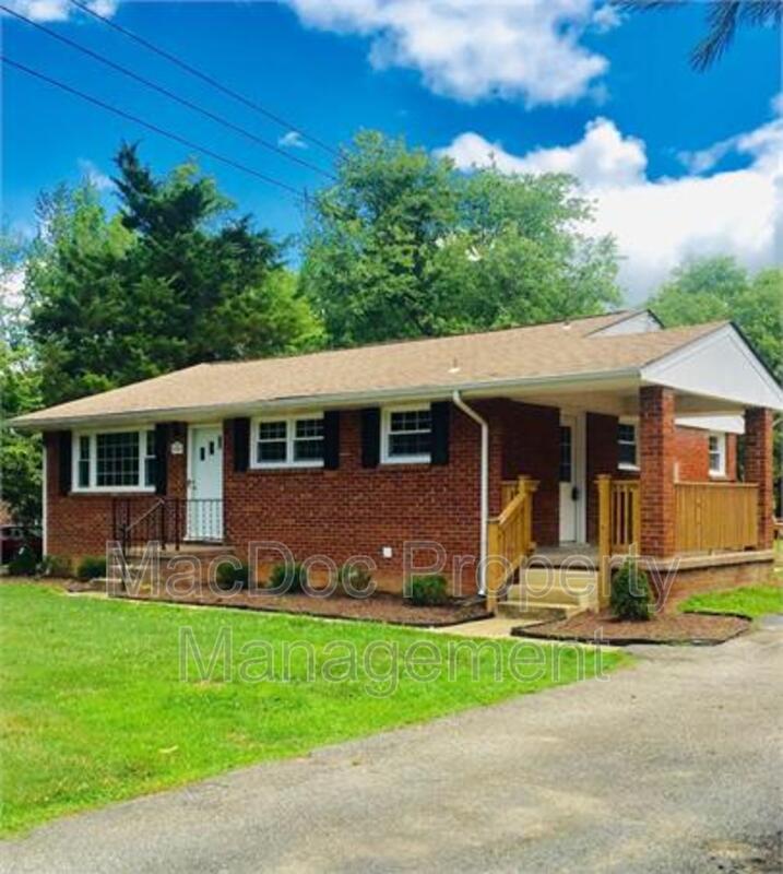 10505 Woodland Dr, Fredericksburg, VA 22407 House Rental in