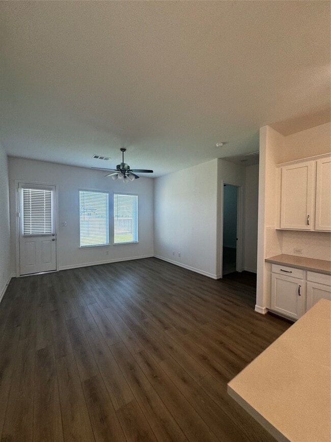 Building Photo - 23642 Red Rowan Ln