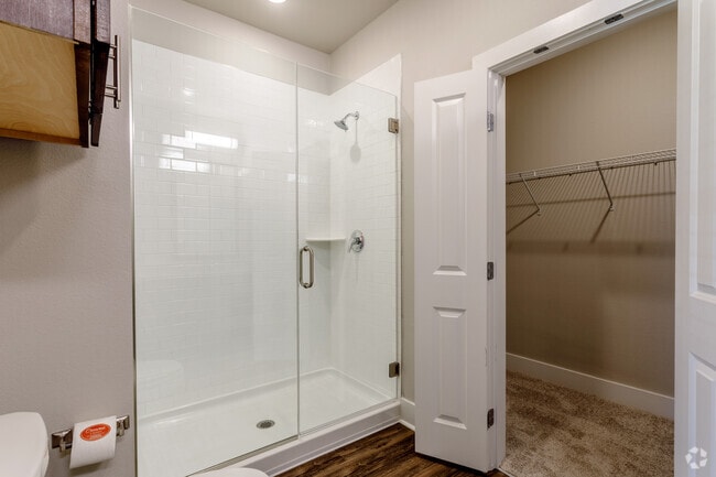 2BR, 2BA - 1,135SF - Crowne at Briargate