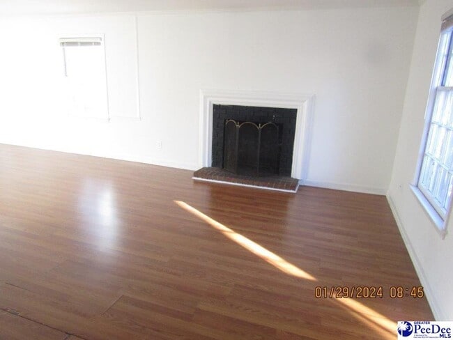 Building Photo - 706-K N Edisto Dr