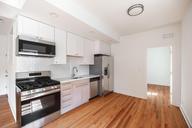 Photo - 3107 North Harding Avenue #2E Apartment