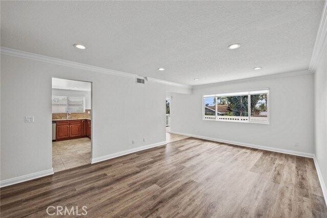 Foto del edificio - 34421 Via Espinoza