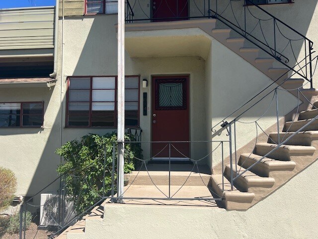 Foto del edificio - 1014 1/2 Hyperion Ave