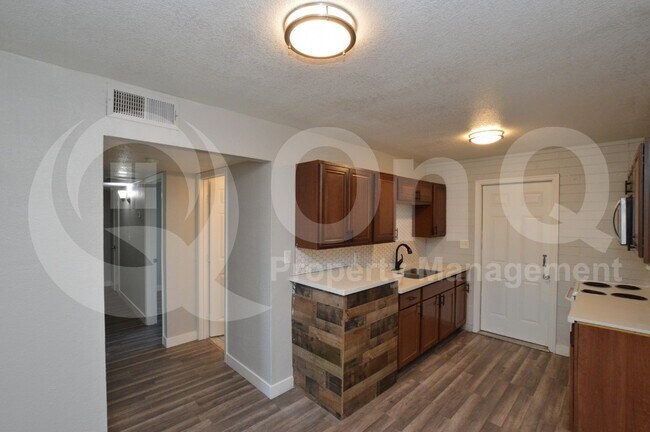 Foto del edificio - 6044 N 21st Ave
