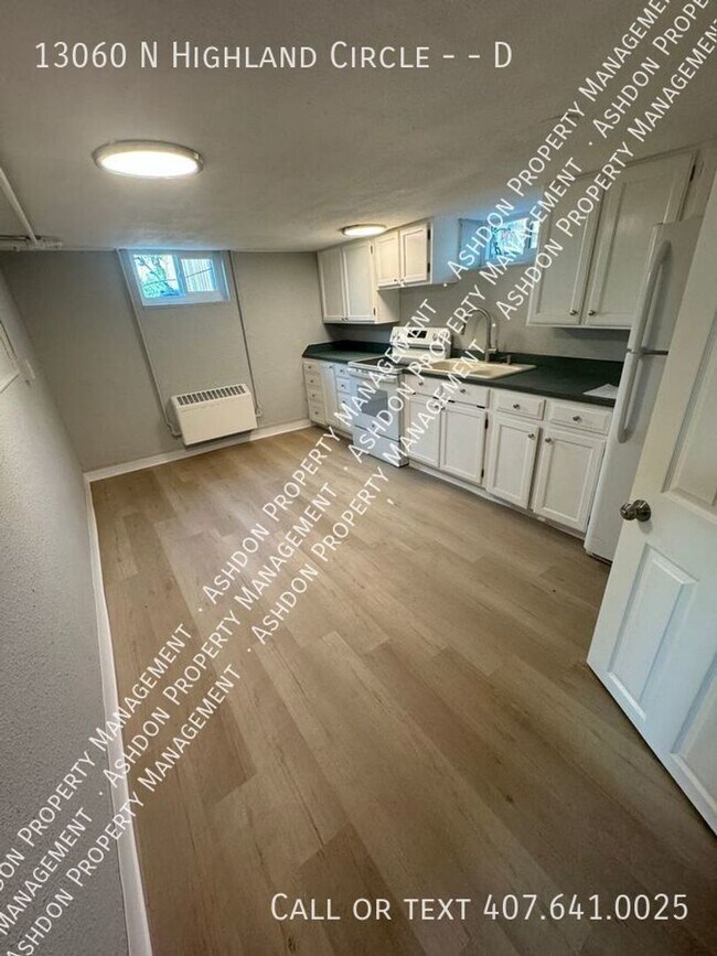 Foto del edificio - 13060 N Highland Cir