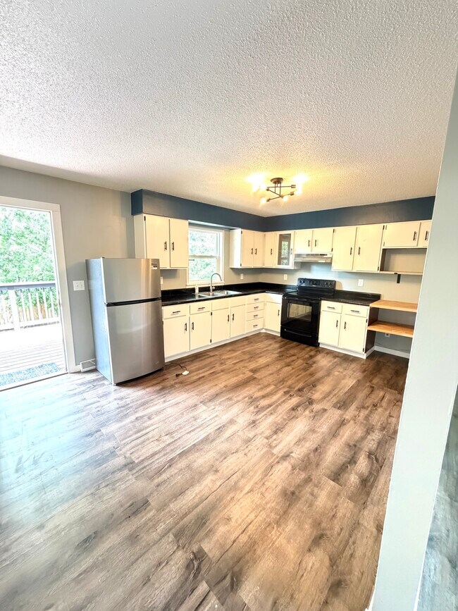 Cocina - 706 Alicia Ct