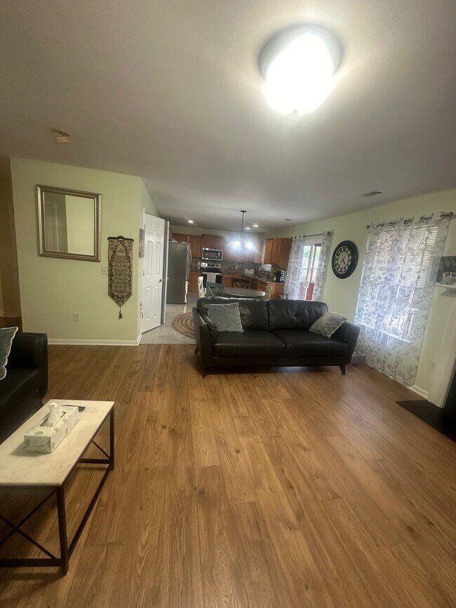 Foto del edificio - 4 Captains Ct