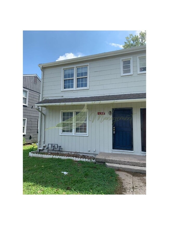 Building Photo - 1123 N Cottage Ave