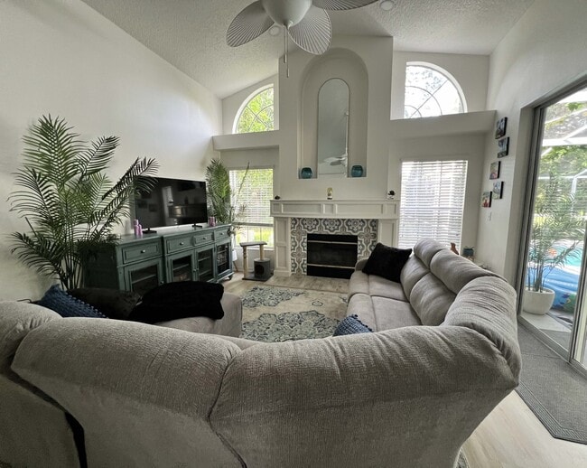 Foto del edificio - 110 Sunridge Woods Ct