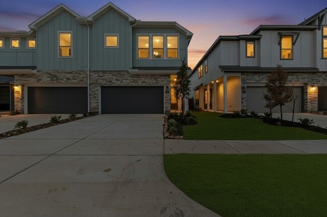 Building Photo - 4131 Balboa Dr