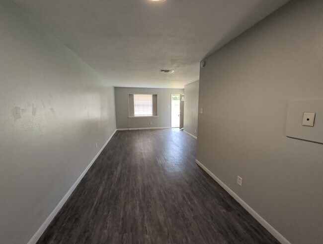 Foto del edificio - Updated Brookridge Townhome Available Now