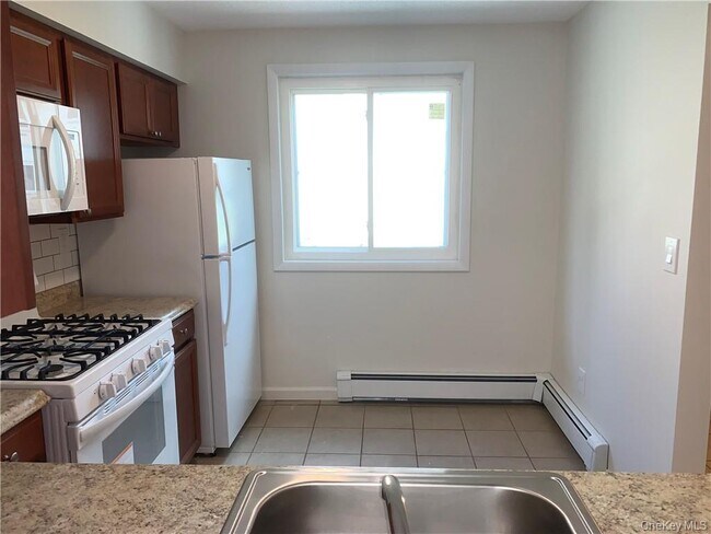 Foto del edificio - 85 N Middletown Rd