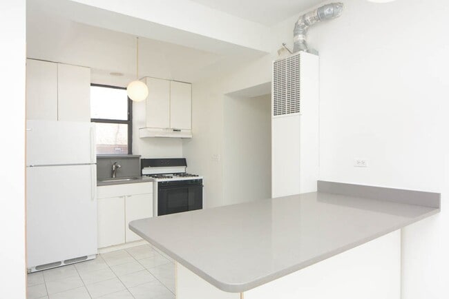 Foto del edificio - 531 N Claremont Ave