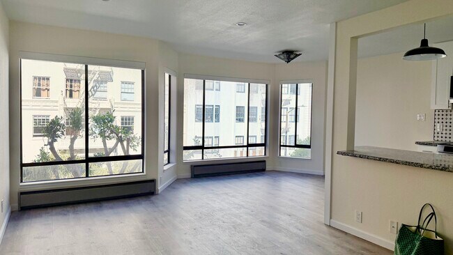 Foto del edificio - 1885 Pacific Ave