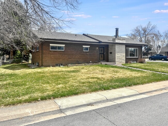 Photo - 5960 S Logan Court- House