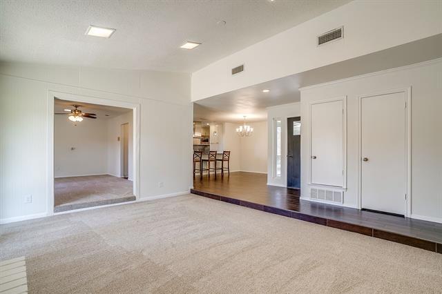 Building Photo - 2017 Garden Oaks Dr