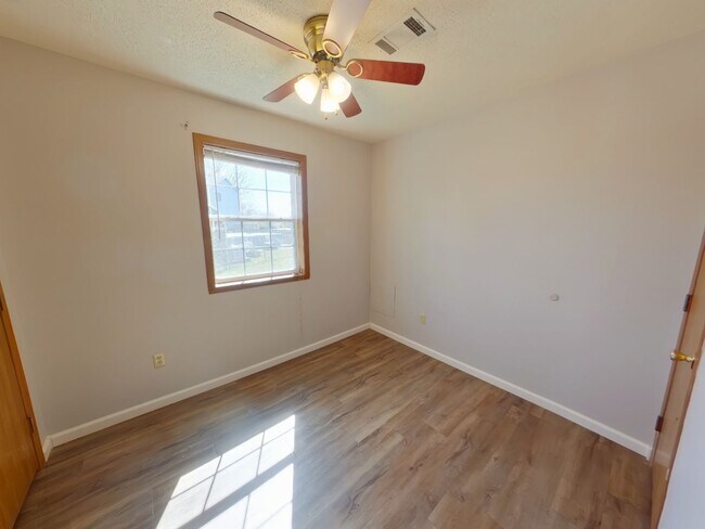 Foto del edificio - 812 N Sumac Rd