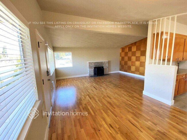 Foto del edificio - 1131 Lenore Dr