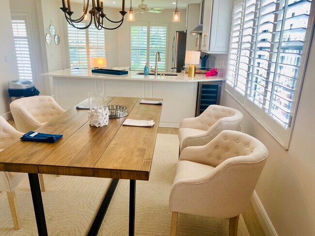 Foto del edificio - 833 Meadowland Dr