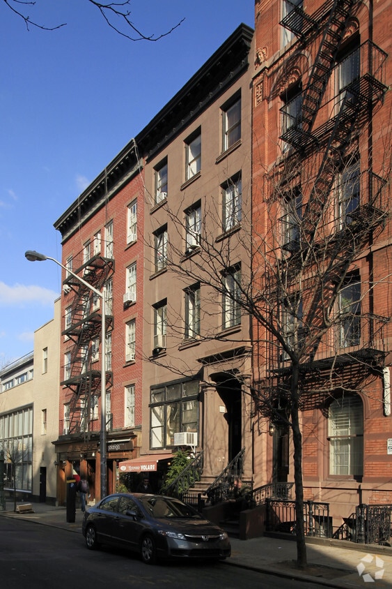 Building Photo - 147 W Fourth St