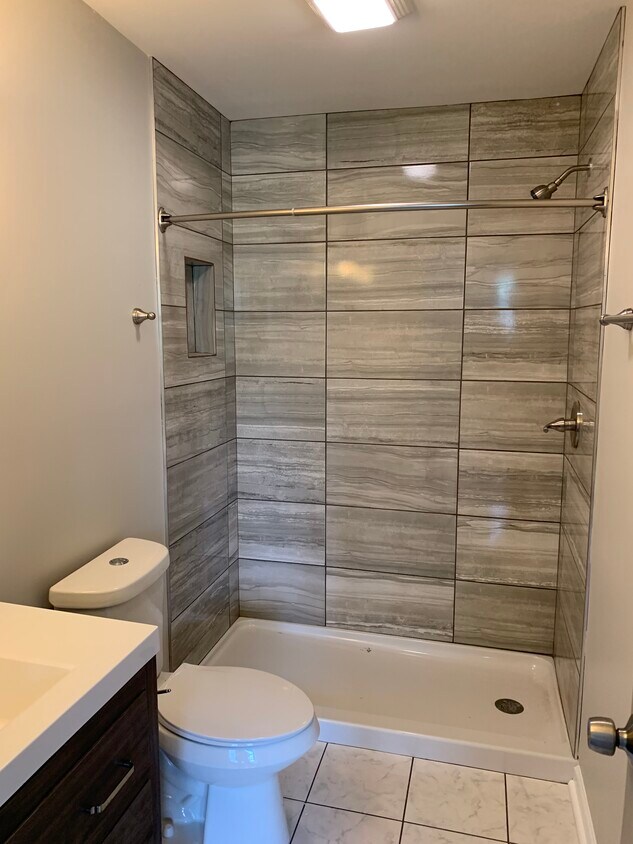 Master Bath - 3344 Bell Rd