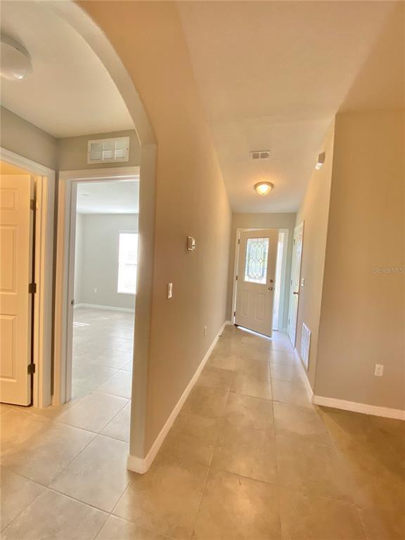 Building Photo - 49 Wellwater Dr