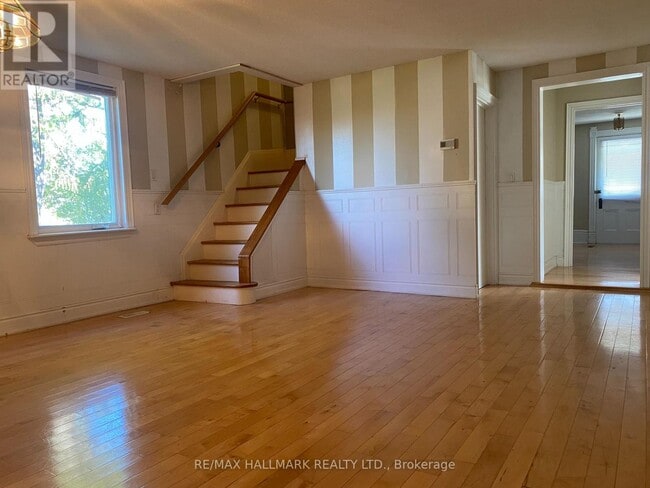 Photo du bâtiment - 5440 Yonge St