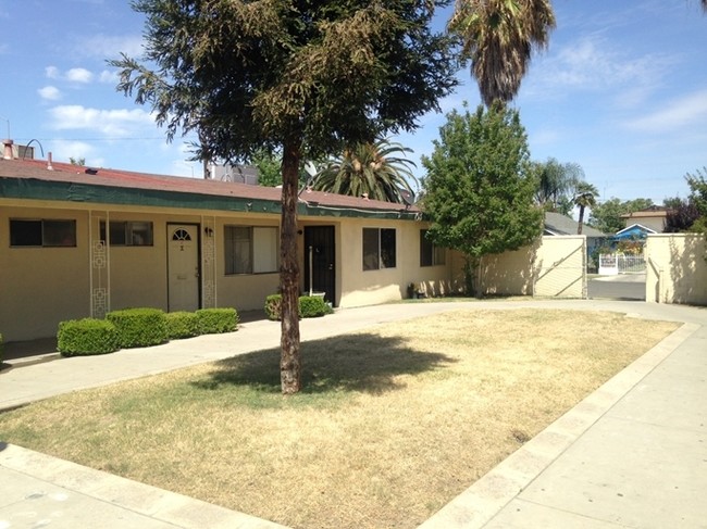 Building Photo - Park-Poplar Apartments