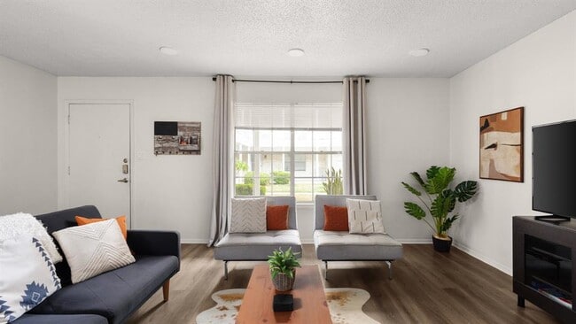 Building Photo - 8730 N Mopac Expy