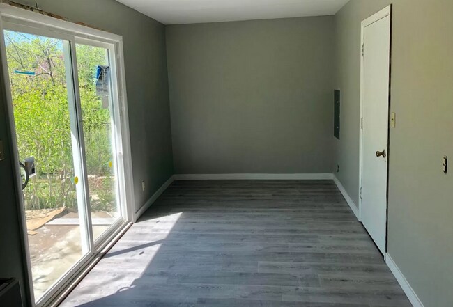 Foto del edificio - Available Now!