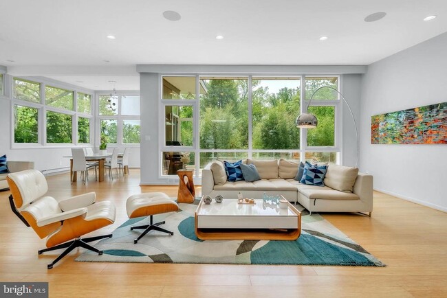 Foto del edificio - 3302 Shirley Ln