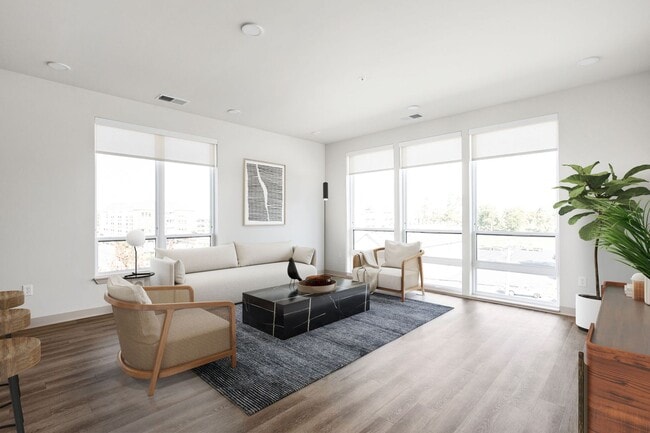 Interior Photo - L’Etoile Apartments
