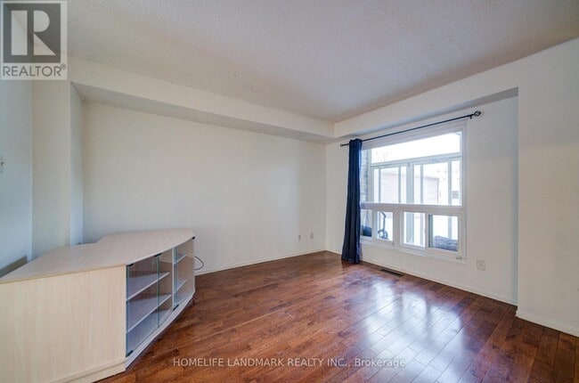 Building Photo - 29 Moorehouse Dr