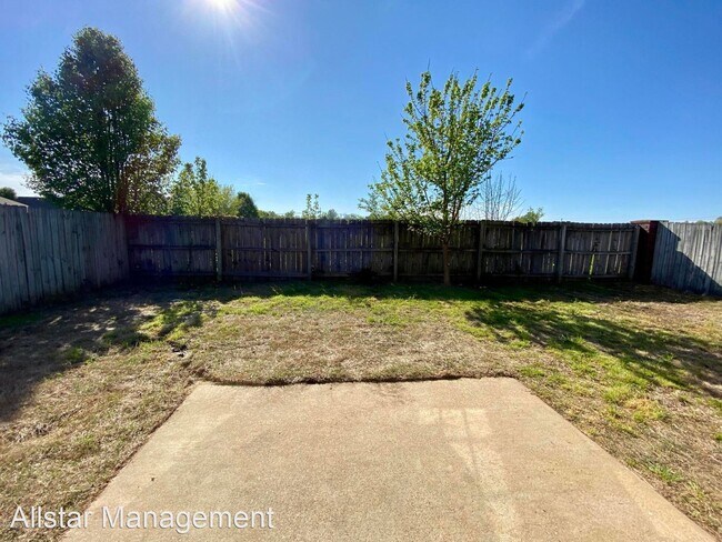 Foto del edificio - 5 br, 3 bath House - 5941 Alexandria Lane