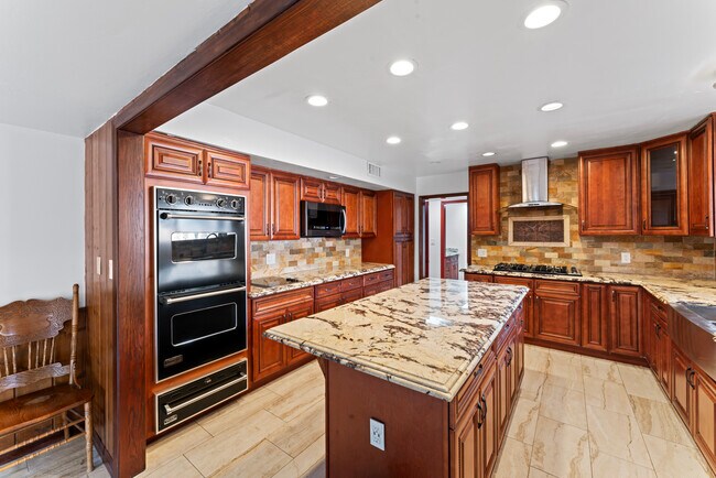 Foto del edificio - 35640 Dormer Rd