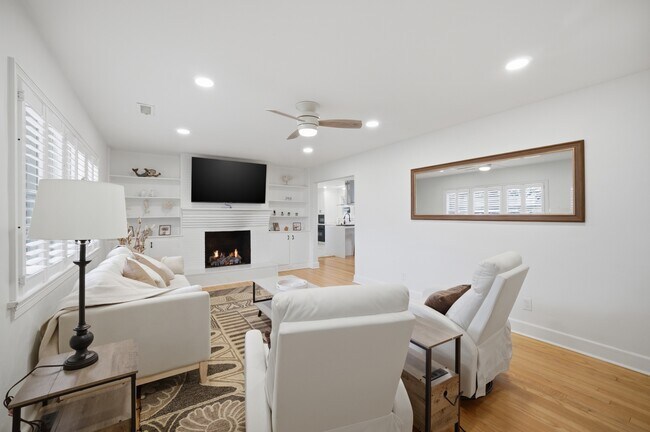 Foto del edificio - 335 E McGinnis Cir