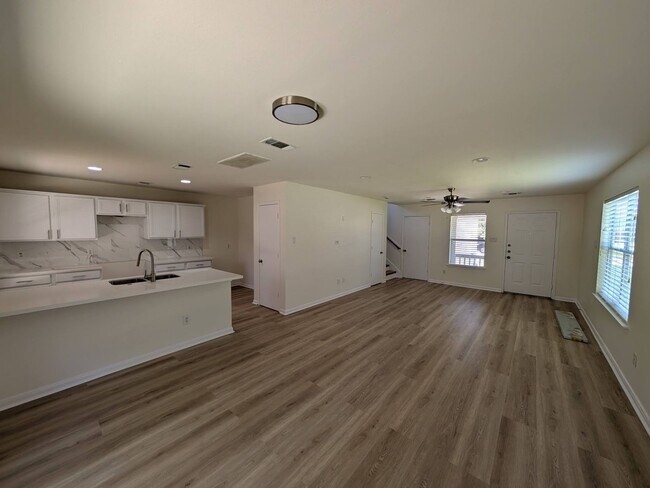 Building Photo - One-of-a-kind home in Tomball