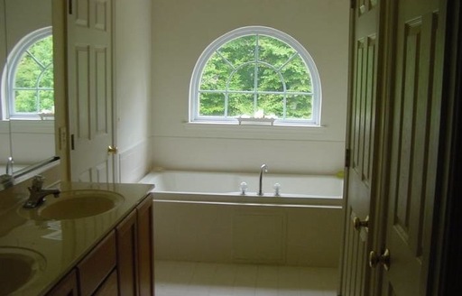 Building Photo - 209 Beckington Ct