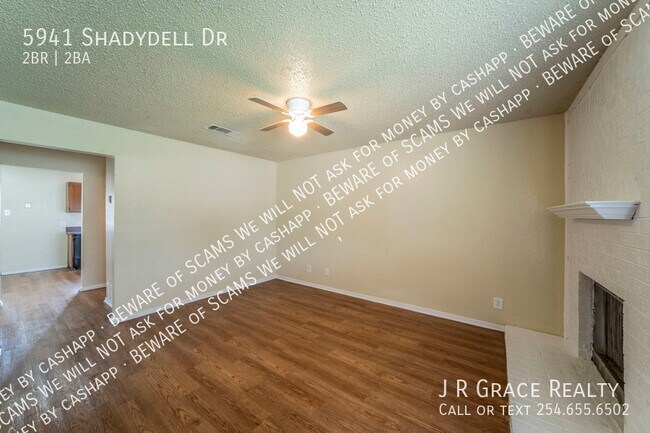 Foto del edificio - 5941 Shadydell Dr