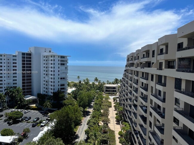 Building Photo - 251 Crandon Blvd