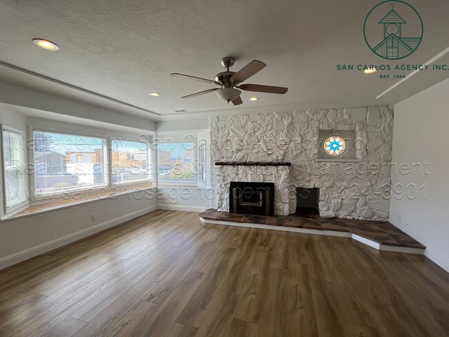 Building Photo - Four Bedroom Home in Pacific Grove Beach T...