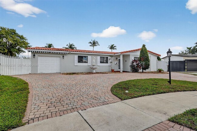 Foto del edificio - 17841 NW 84th Ct