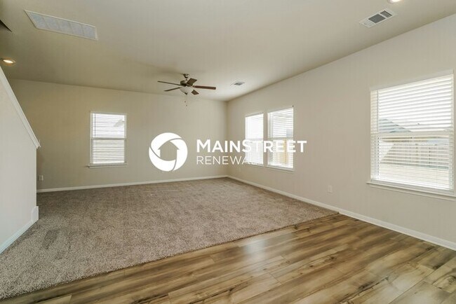 Foto del edificio - 3 Bedroom Pet-Friendly Home in HUTTO, TX with Main Street Renewal